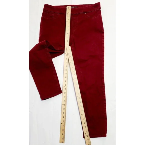 Chico's Red Rayon Pull-On Pants Size 1 Regular - Preowned US Size 8R - Picture 4 of 8